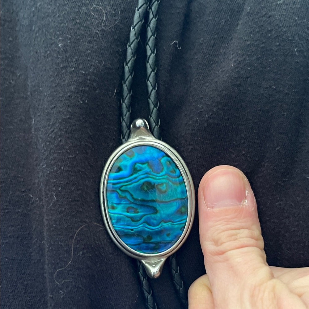 Vintage Bolo Tie - Picture 3 of 5
